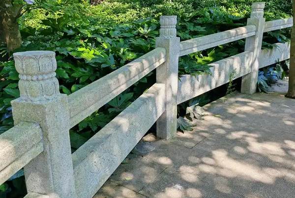 鄂尔多斯市大连花岗岩栏杆和青石栏杆哪个好热销款一